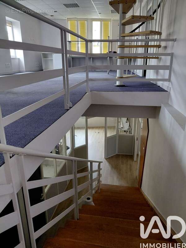 Commerce 325 m² à Saint-Symphorien-Sur-Coise  - photo 5