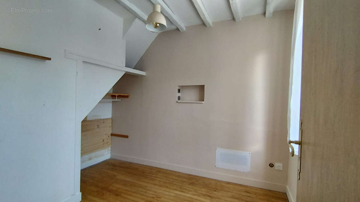 Maison à VILLENEUVE-LES-SABLONS