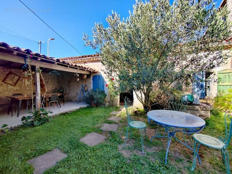 Charmante maison en pierre de 106 m² avec jardin et dépendances à VALENCE SUR BAISE (32) - photo 3