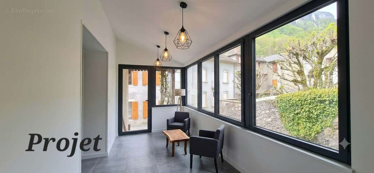 Maison de 150 m2 à rénover avec terrain - photo 10