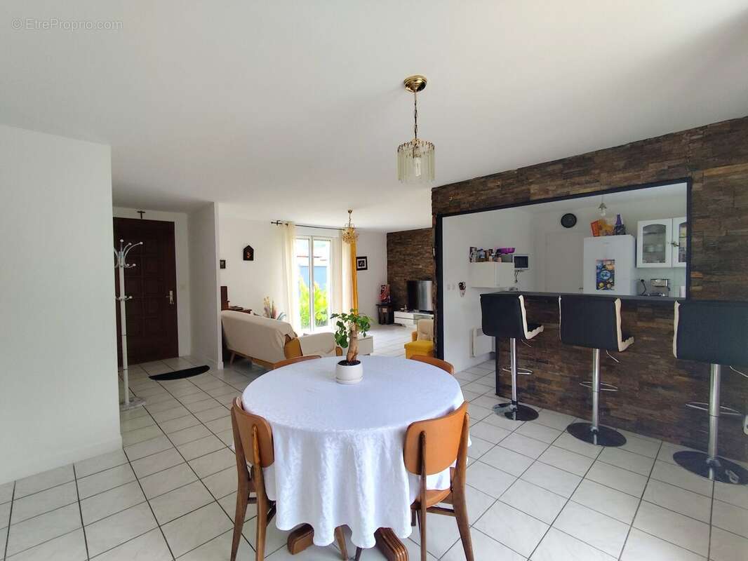 Maison 90 m² à Villeneuve-Tolosane  - photo 3