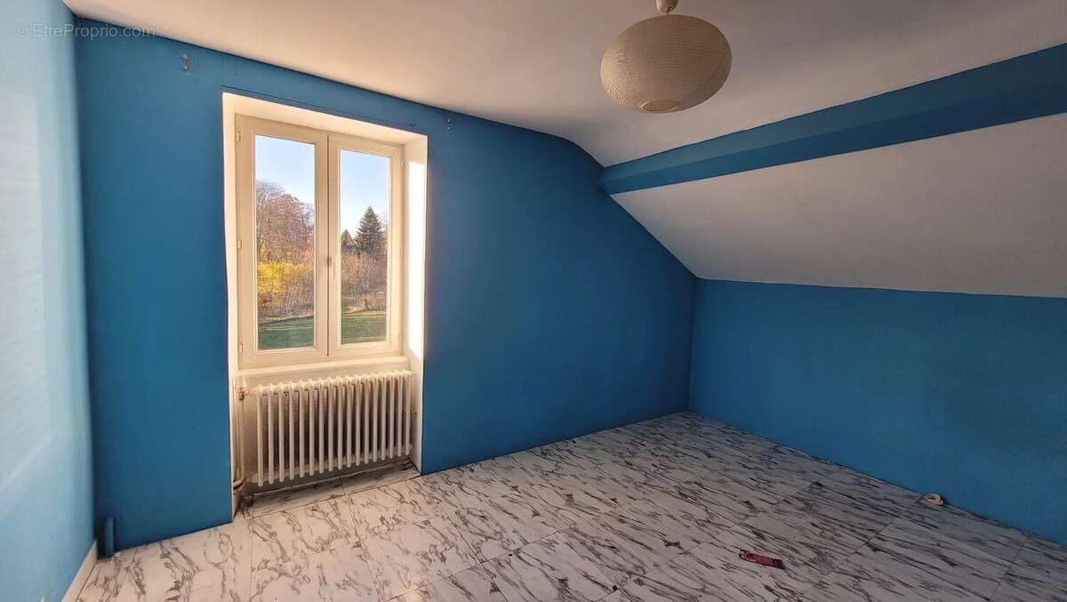 Maison à LE CHAMBON-SUR-LIGNON