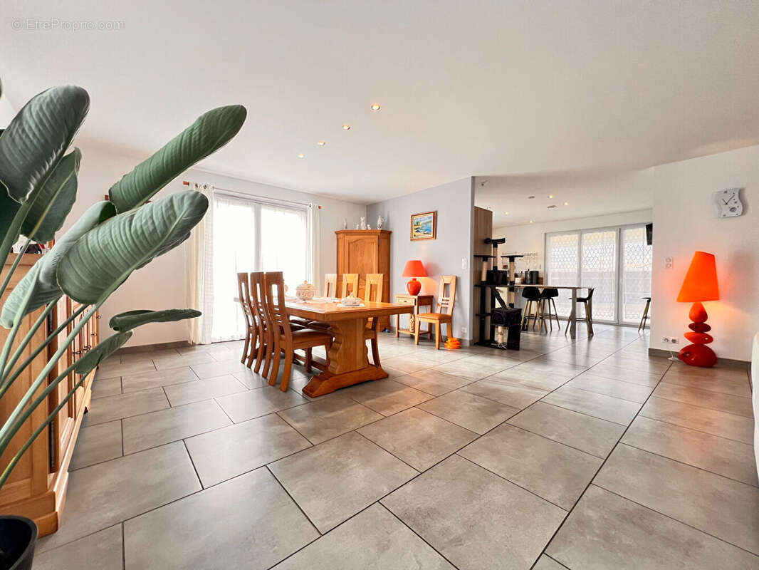 Maison à XERMAMENIL