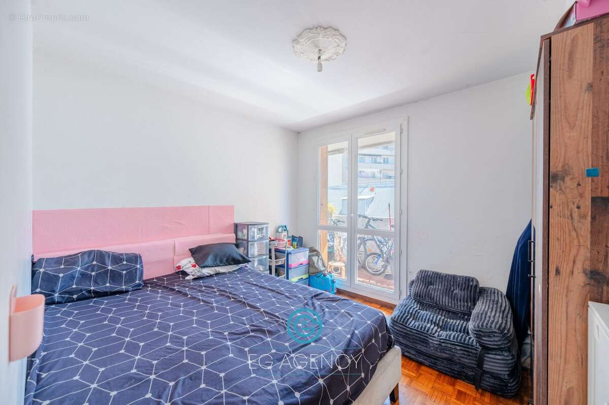 Appartement à MARSEILLE-2E
