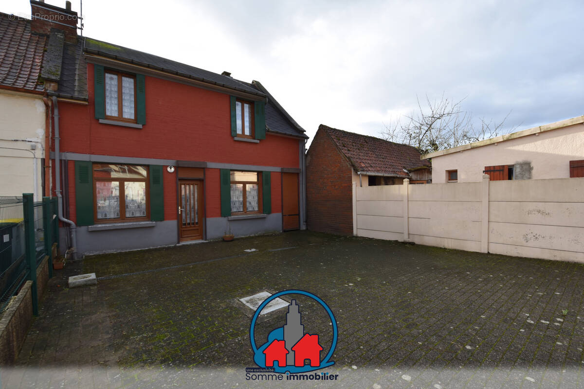 Maison à BERTEAUCOURT-LES-DAMES