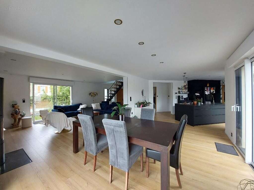 Maison à BREVILLE-SUR-MER