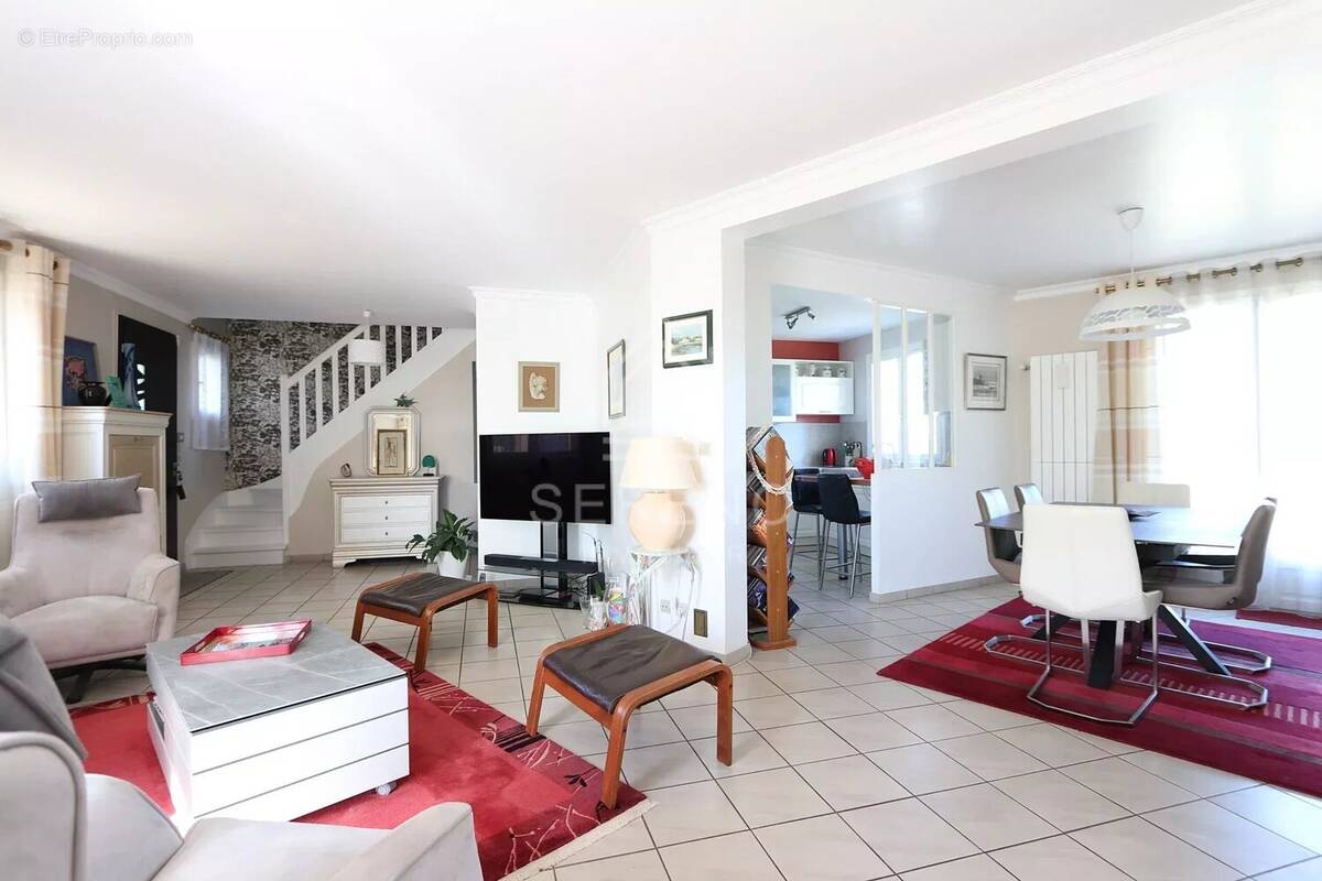 Maison à CHAMPS-SUR-MARNE