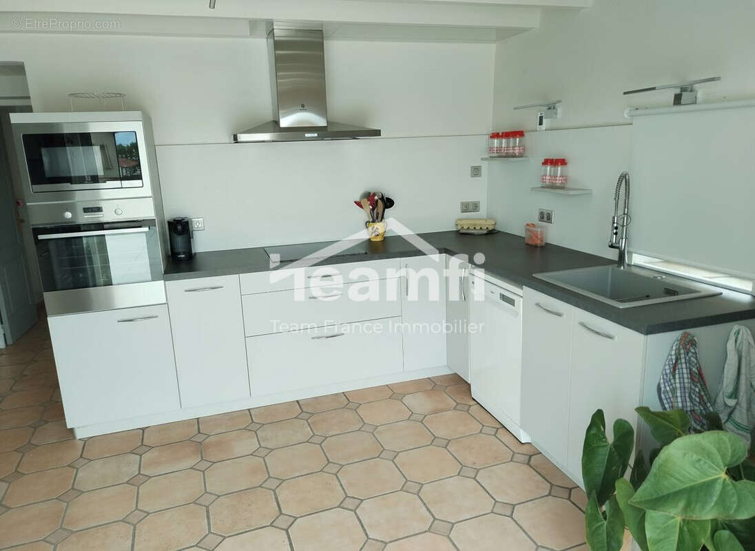 Maison 180 m² à Moissat  - photo 7