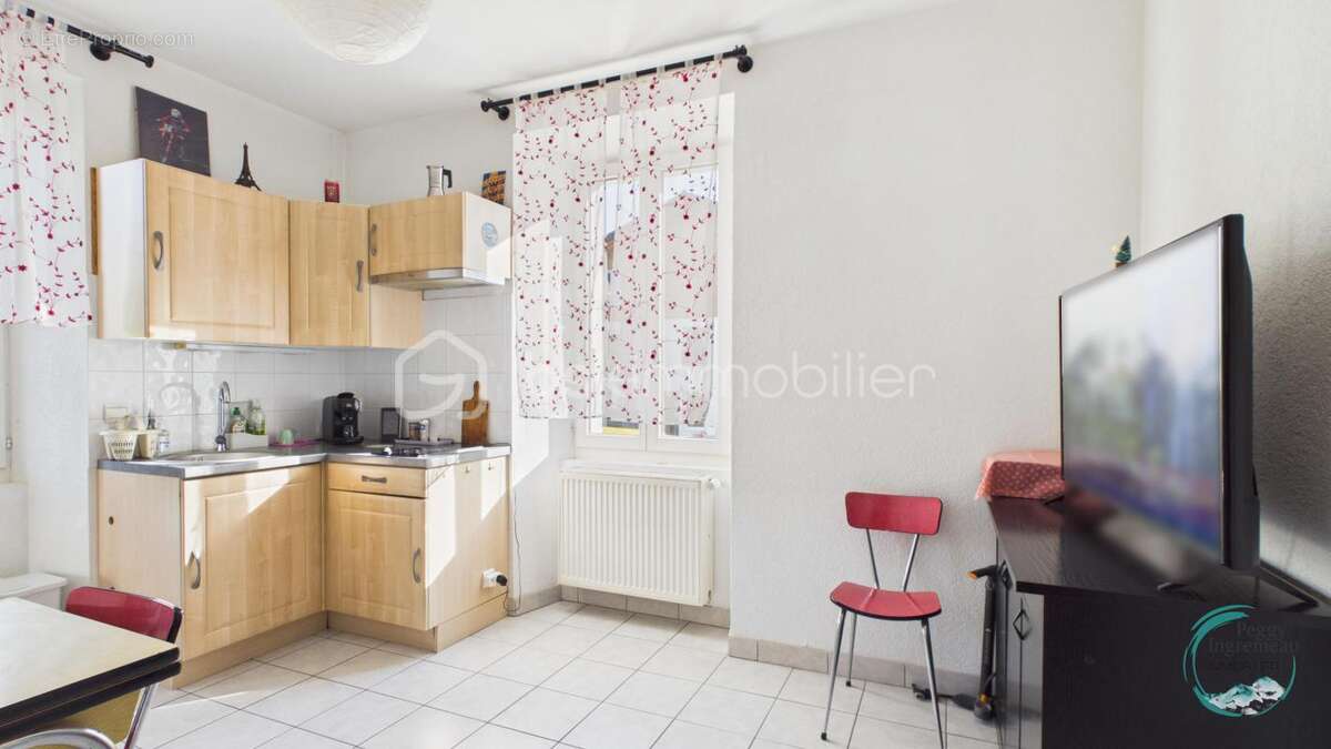 Appartement T2, jardin privatif, stationnements et vue montagnes - photo 2