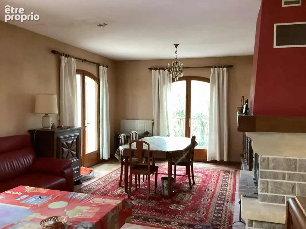 SALLE A MANGER/SALON