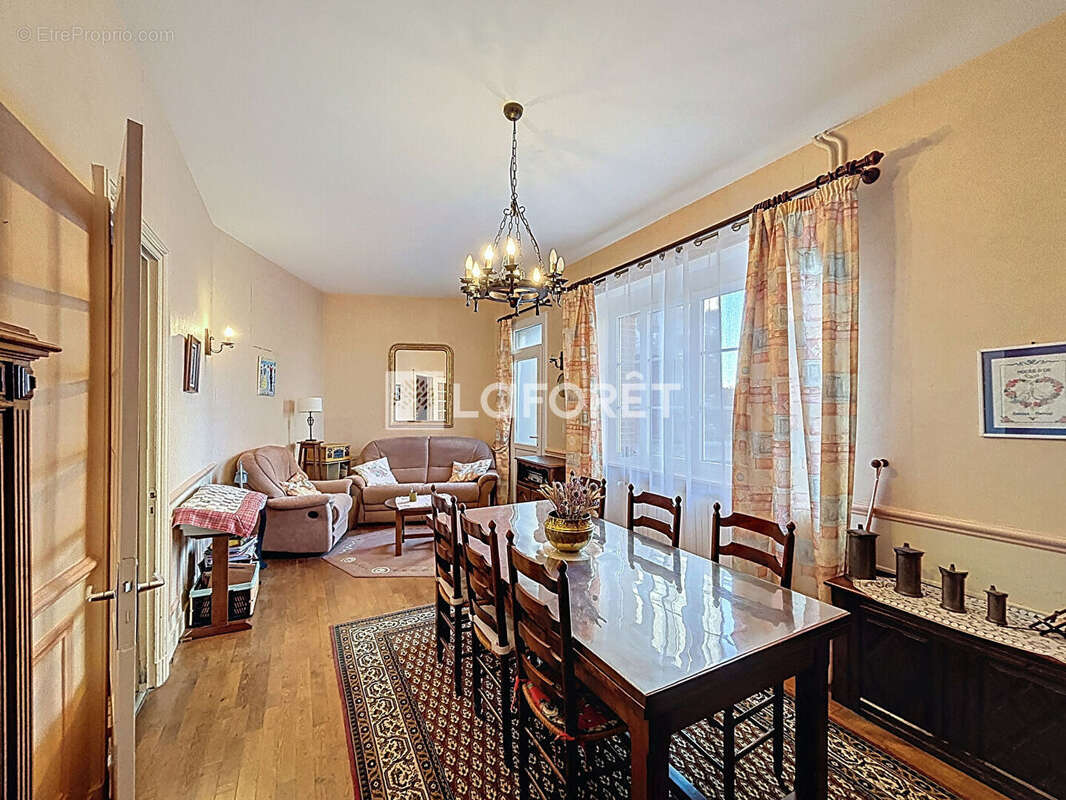 Maison à LA FERRIERE-AUX-ETANGS