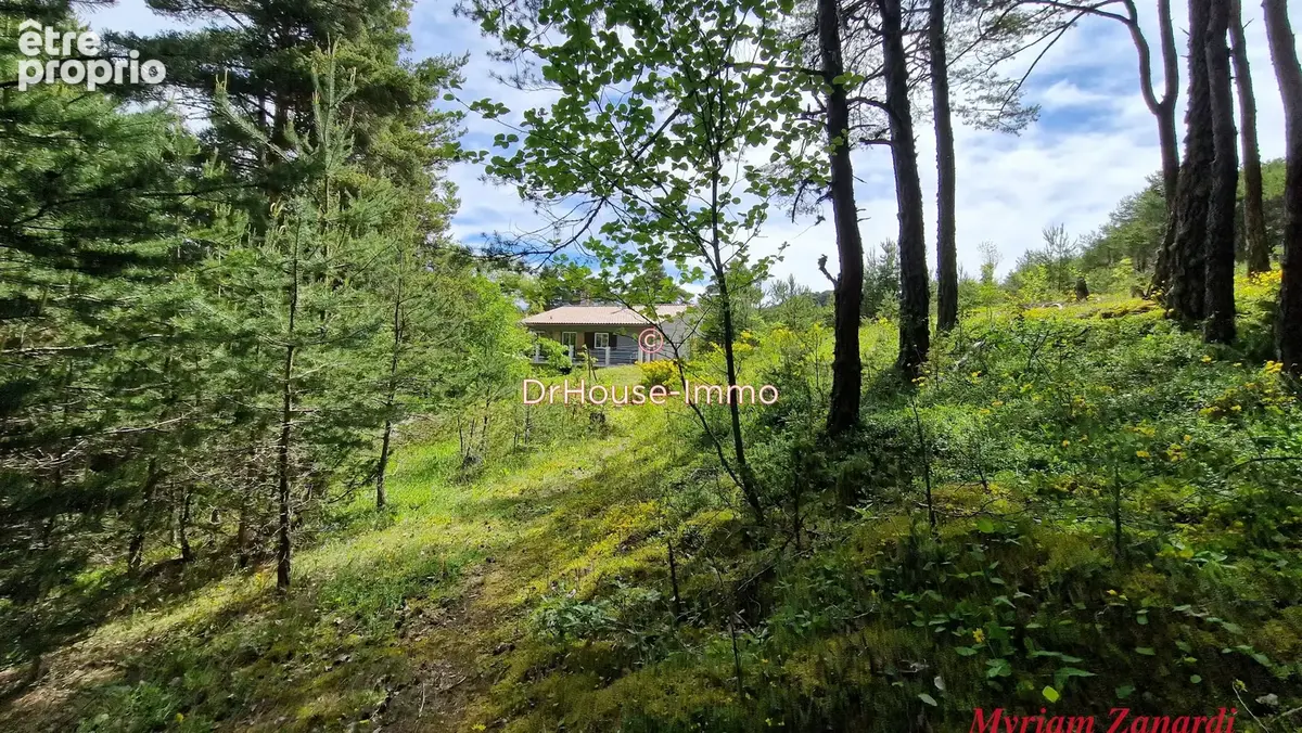 Maison 6 pièces 170 m² à vendre à La Martre (83840) - photo 52