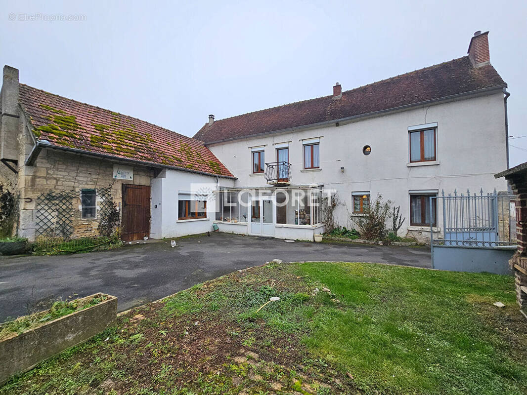 Maison à ULLY-SAINT-GEORGES