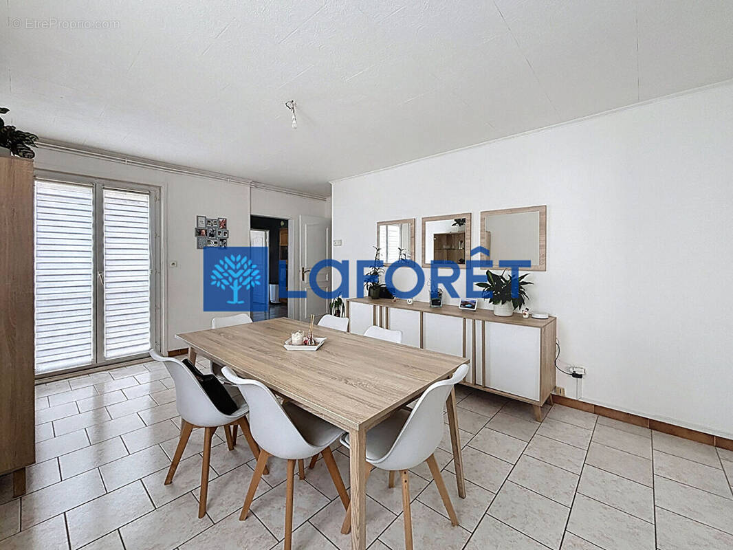 Appartement à PETITE-FORET