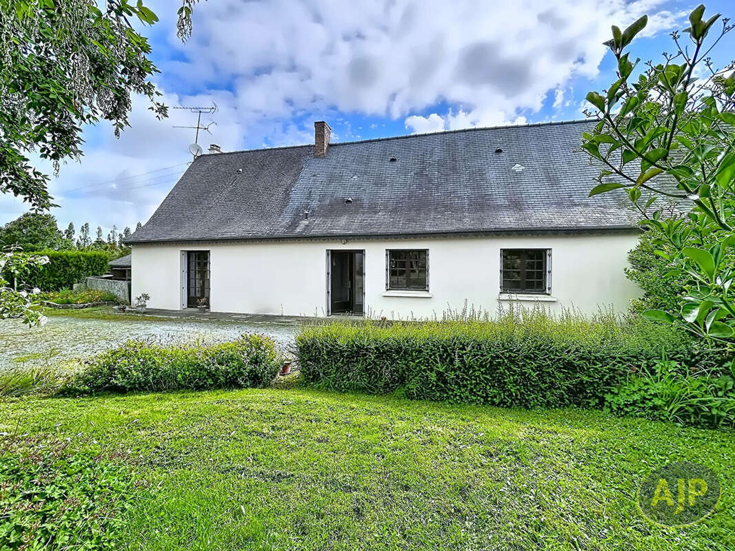 Maison à ROUGE