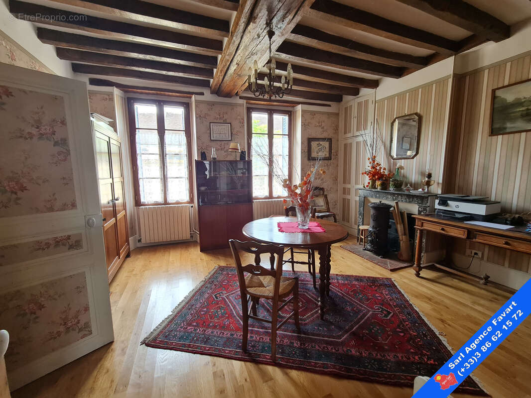 Maison à BELLECHAUME