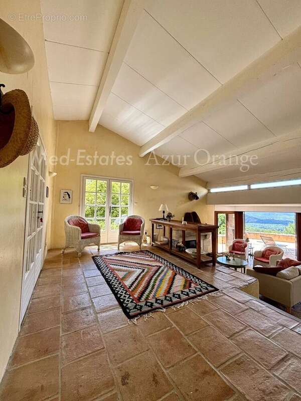 Maison à LA GARDE-FREINET