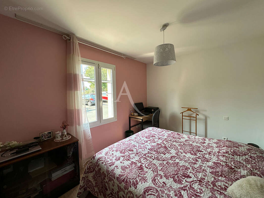 Maison de plain-pied avec garage , Confort et fonctionnalité - photo 7