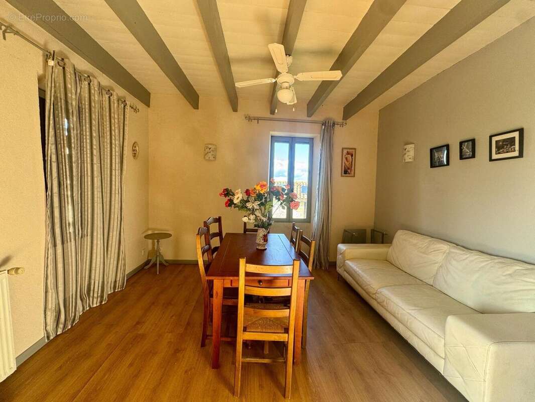 Maison 241 m² à Saint-Maurice-De-Lestapel  - photo 5