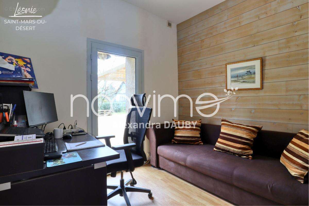 Maison à SAINT-MARS-DU-DESERT