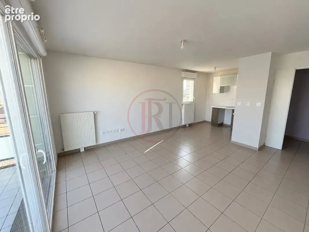 Appartement T3 avec balcon - photo 2