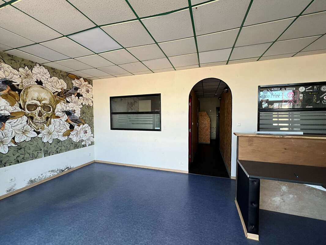 Commerce 383 m² à Confolens  - photo 9