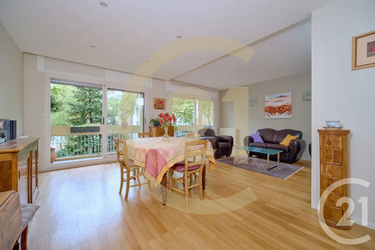 Appartement à LYON-8E