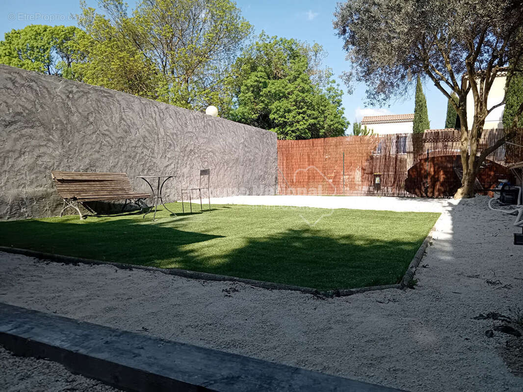 Maison à SAINT-ETIENNE-DU-GRES