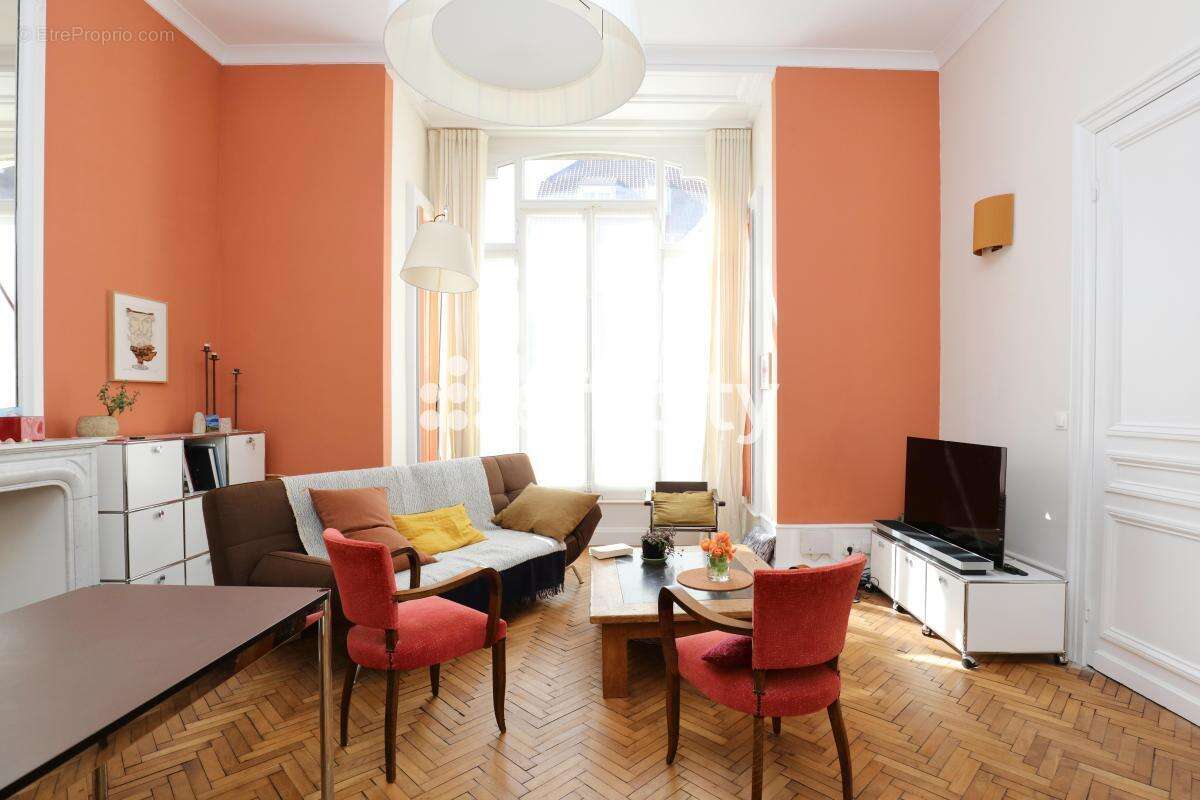 Maison à CROIX