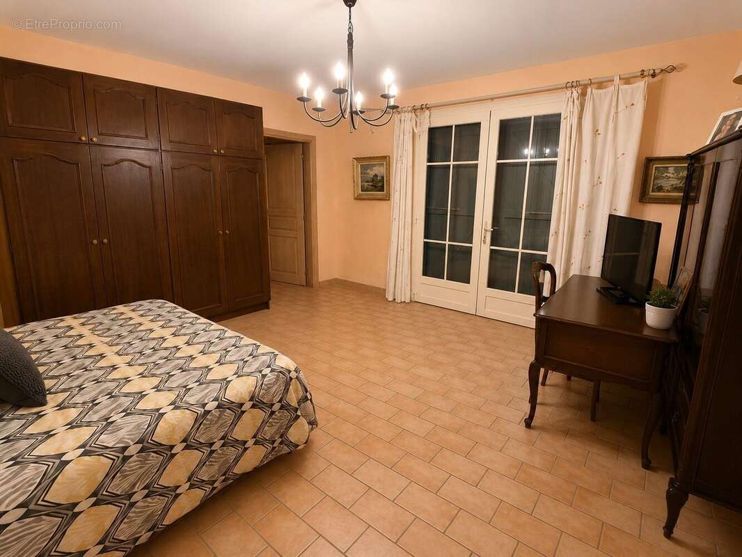 Maison 250 m² à Carcassonne  - photo 8