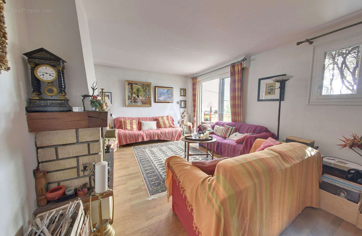 Maison à CHAMPIGNY-SUR-MARNE