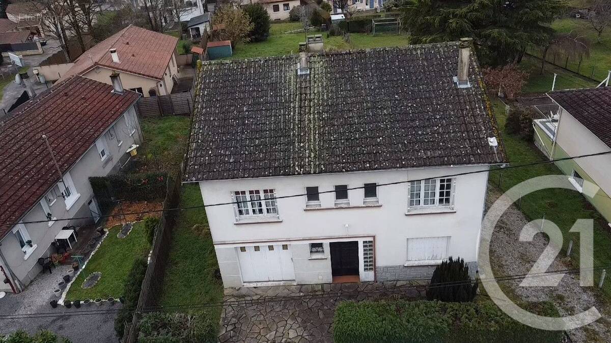 Maison à SAINT-JUNIEN
