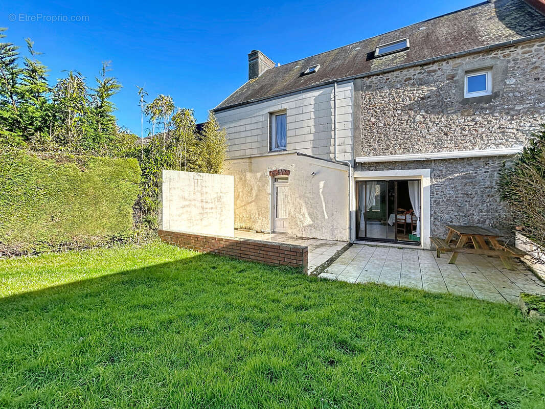 Maison à CREANCES