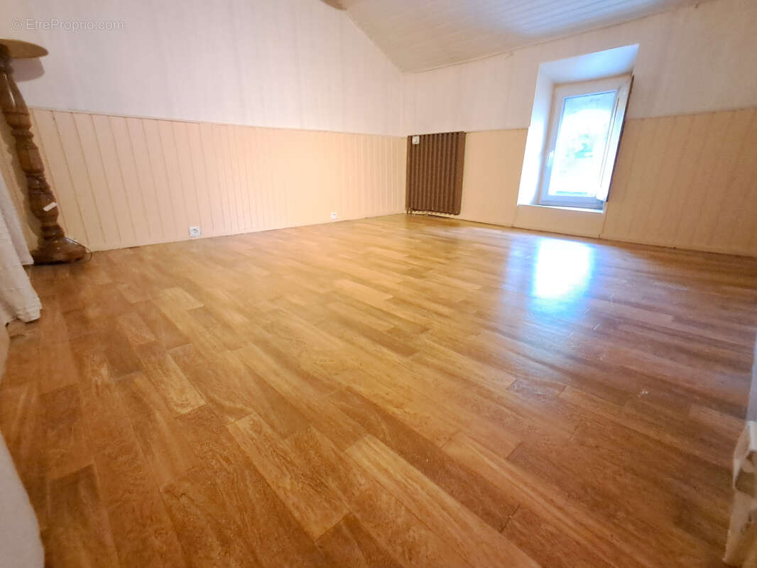 Maison à MARIGNY-BRIZAY