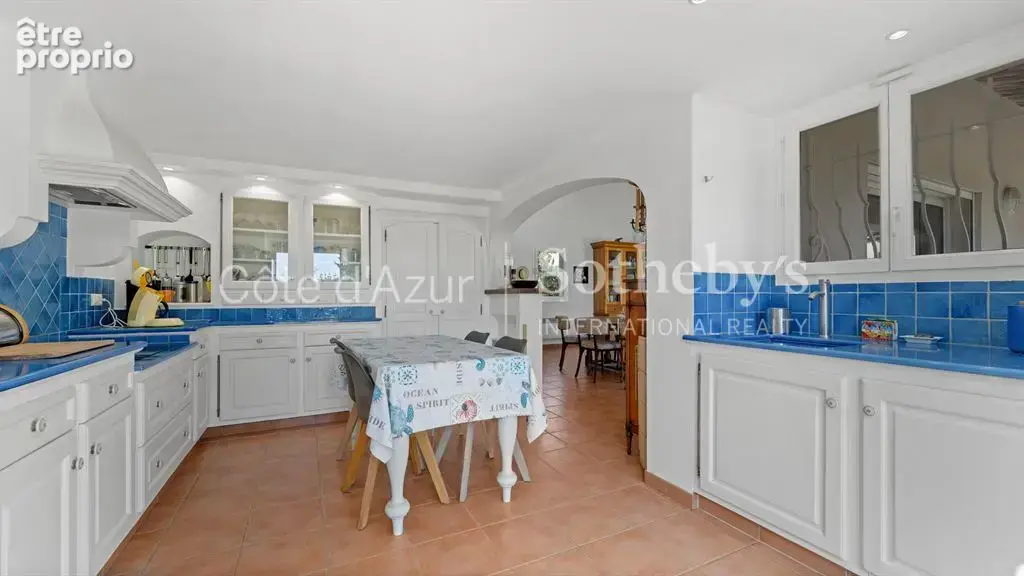 Grimaud, propriété privée avec piscine et solarium à quelques pas des plages - photo 8