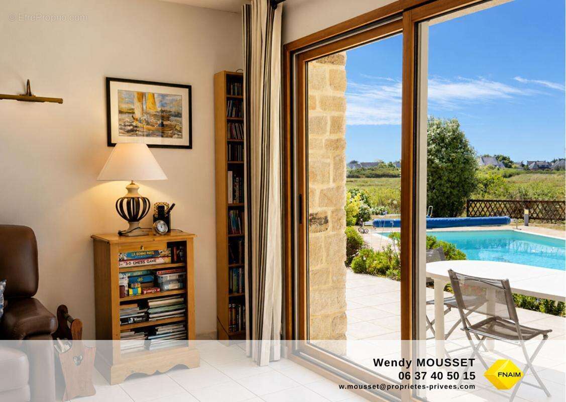 Vue imprenable - Propriété avec piscine et garage à bateau à 5 minutes de la plage - photo 9