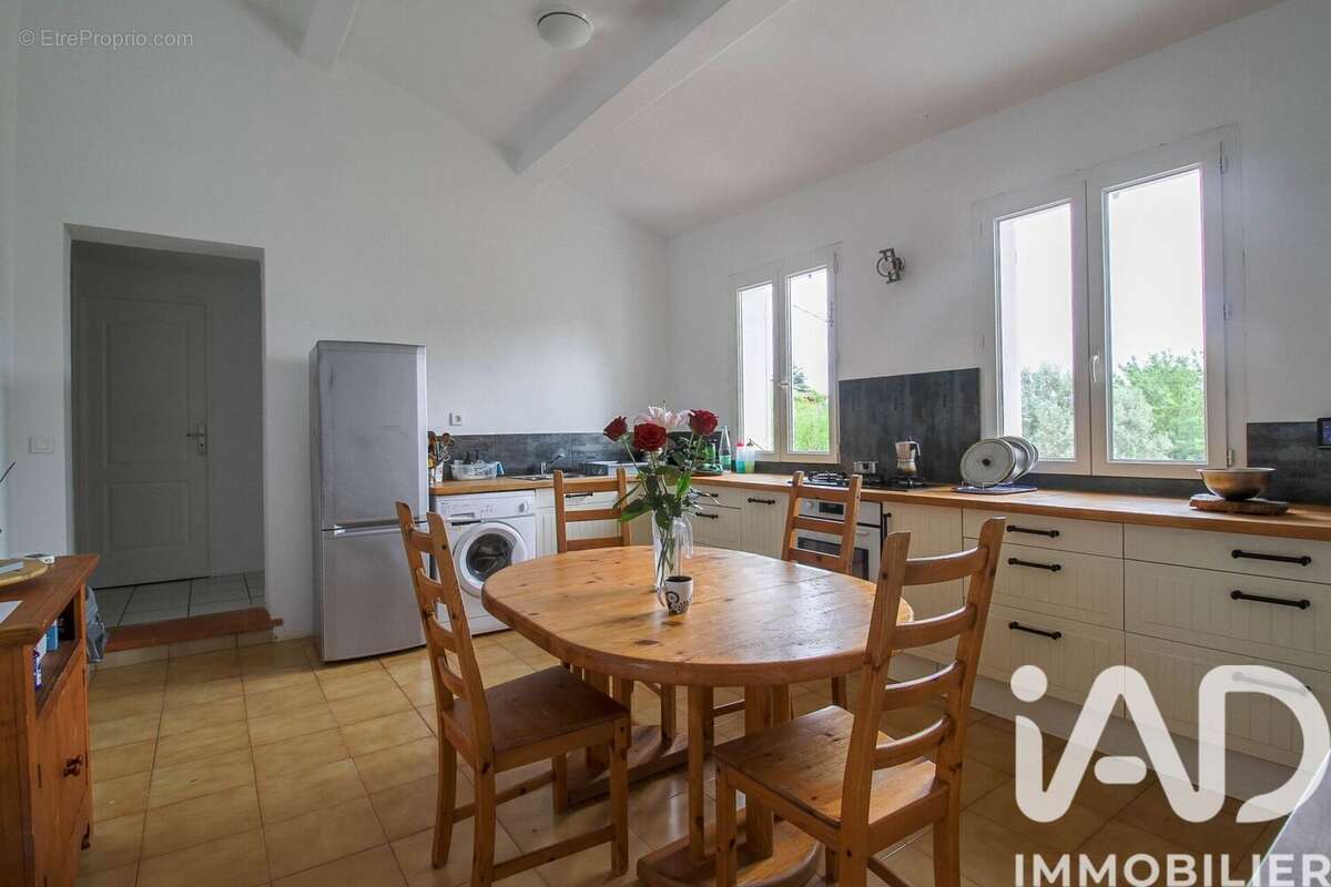 Maison 104 m² à Gonfaron  - photo 3