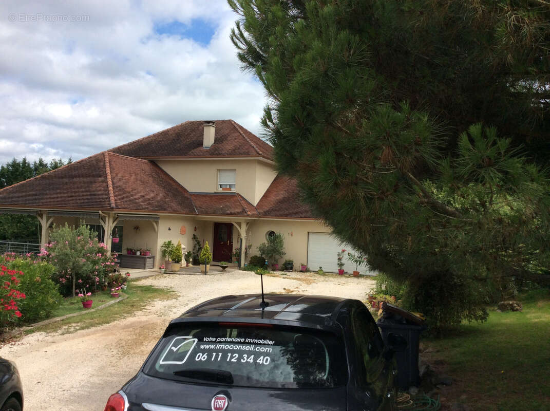 Maison à COSNAC