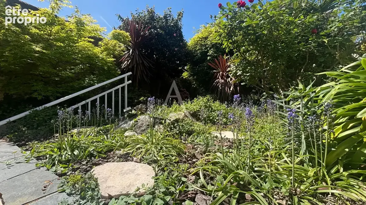 Maison de Caractère à rénover - Quartier ZOLA / SAINT CLAIR - photo 8