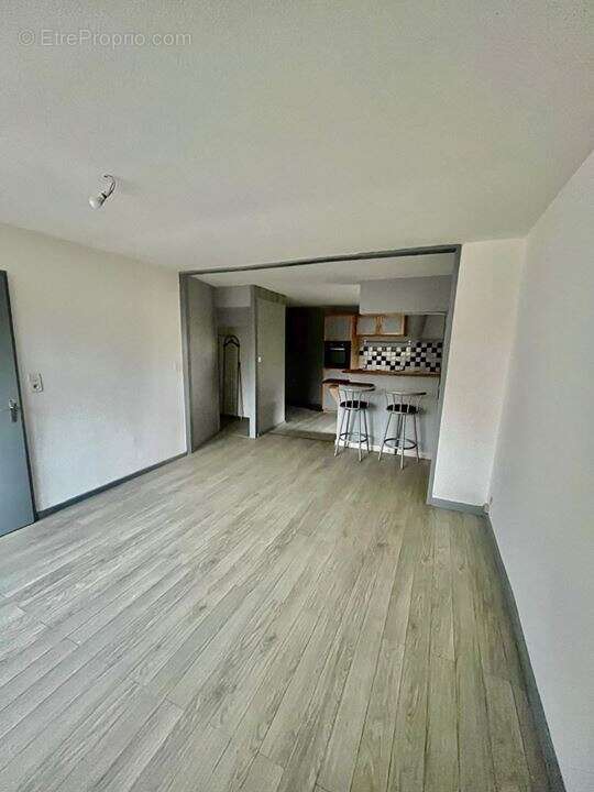 Appartement 100 m² à Luxeuil-Les-Bains  - photo 2