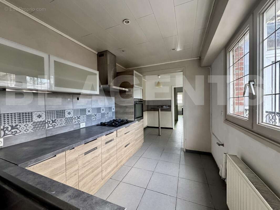 * cuisine 2 - Maison à FOUQUIERES-LES-LENS