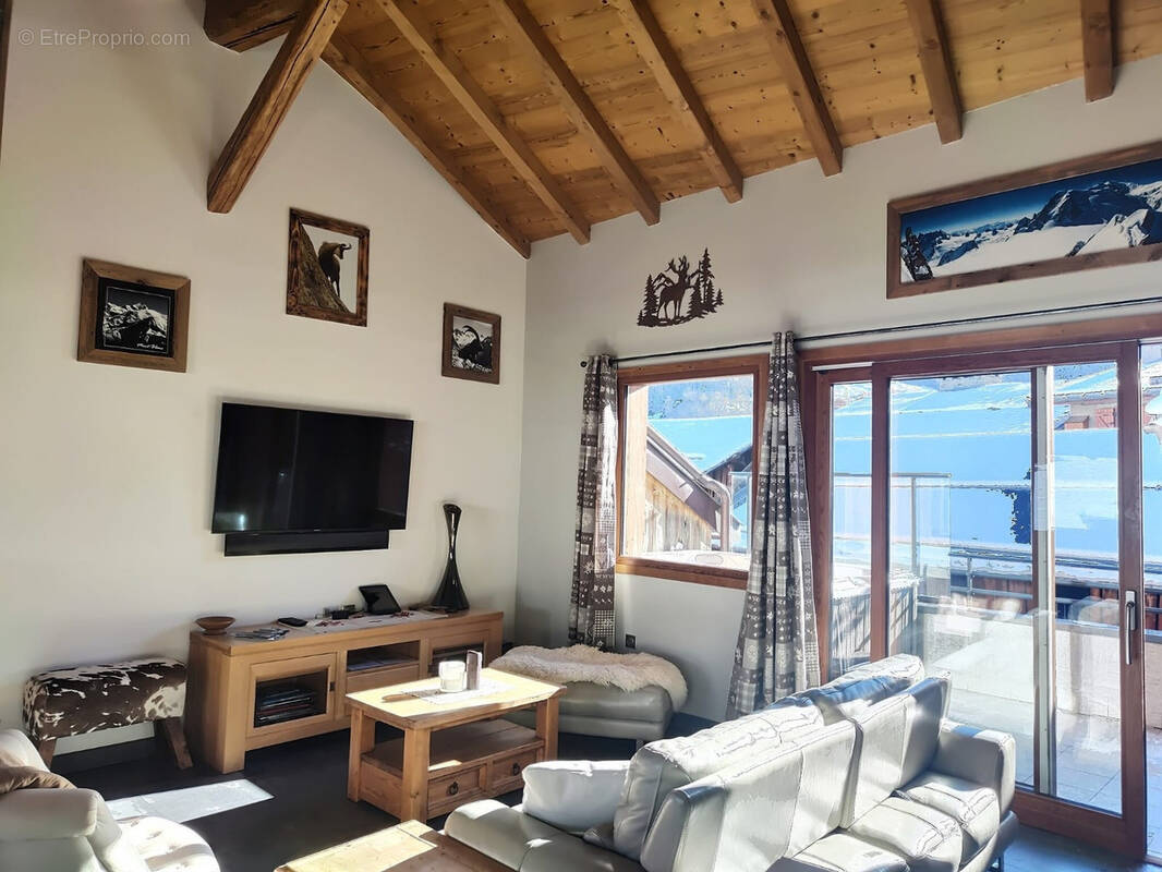 Maison à LES ALLUES