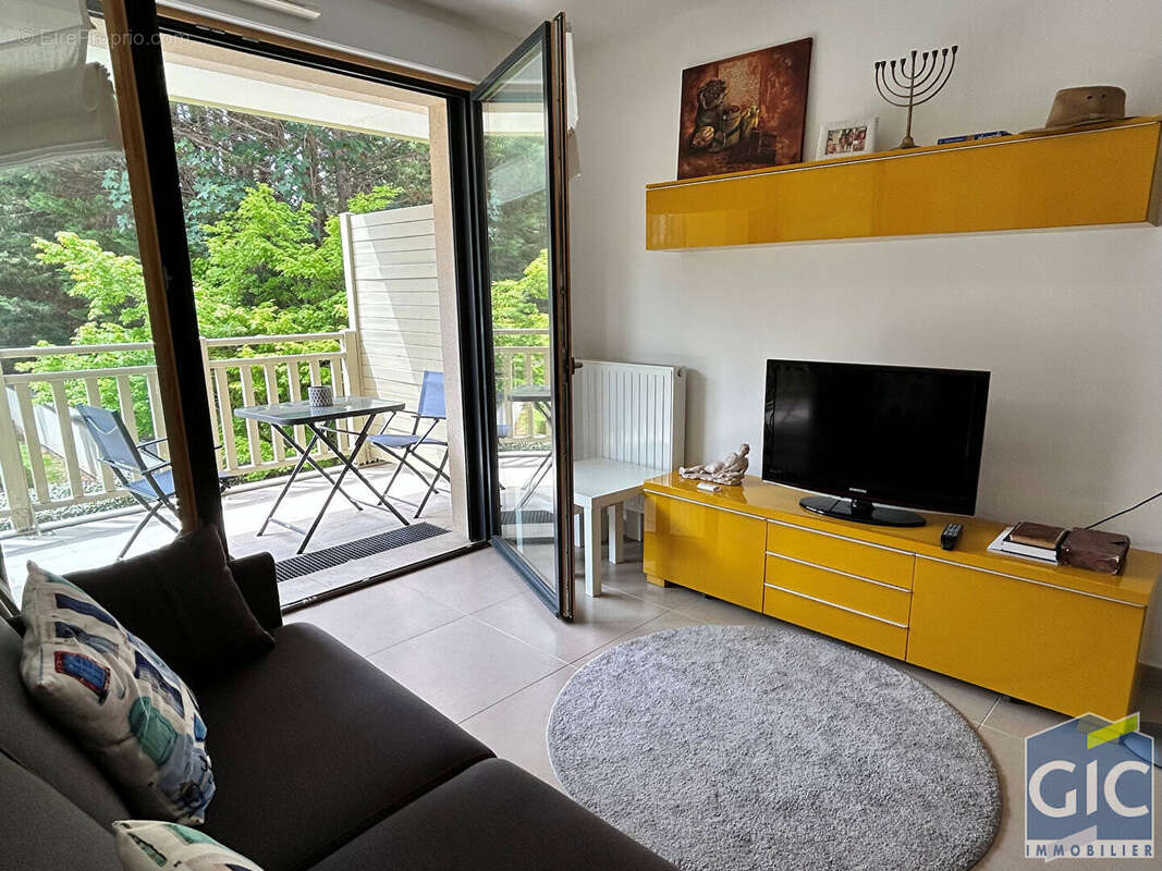 Deauville - tourgeville - photo 2