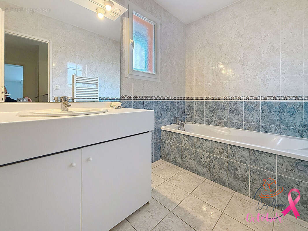 Maison à SAINT-GENIS-POUILLY