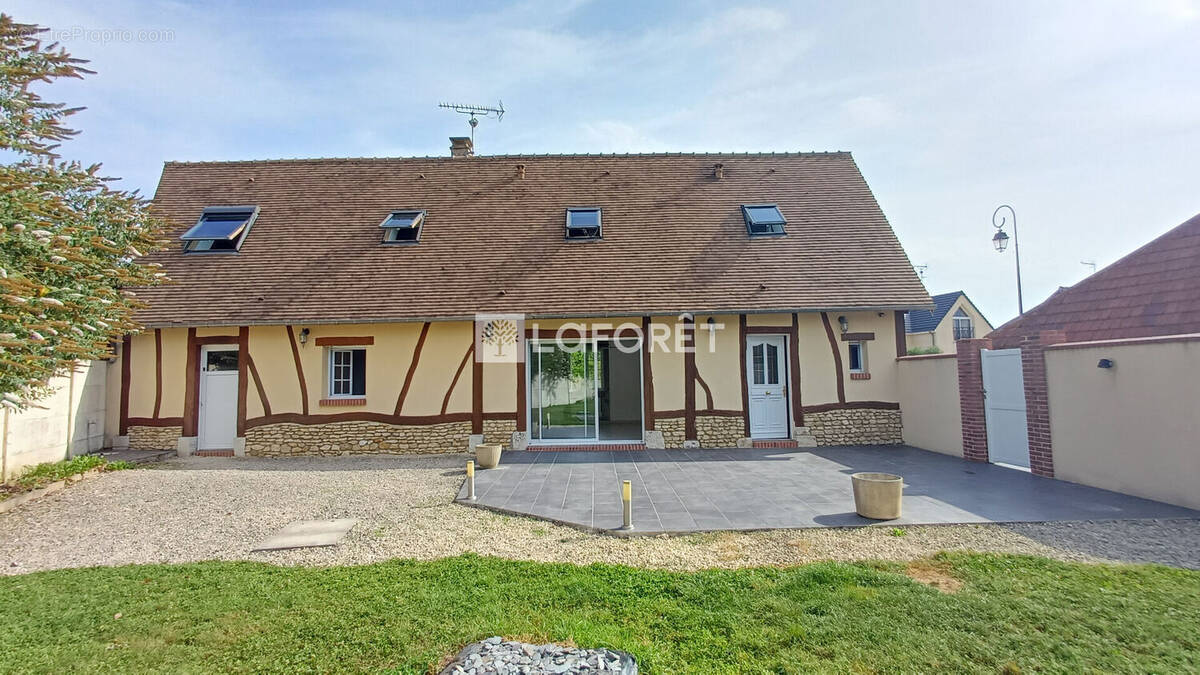 Maison à SAINT-CLAIR-SUR-EPTE