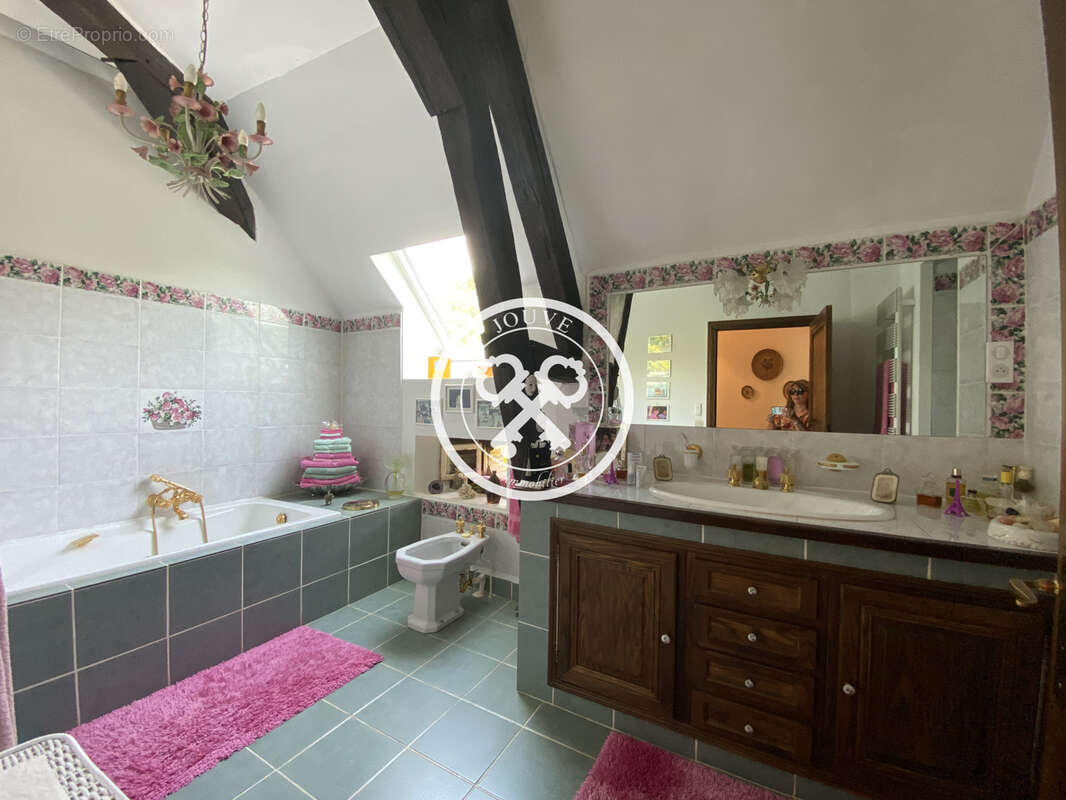 Maison à AIX-EN-OTHE