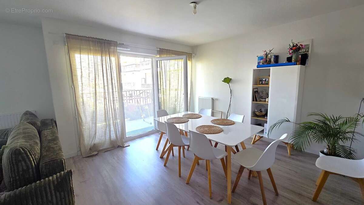 Appartement 102 m² à Chelles  - photo 2