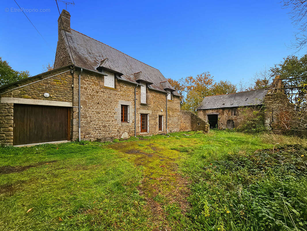 Maison à SENS-DE-BRETAGNE