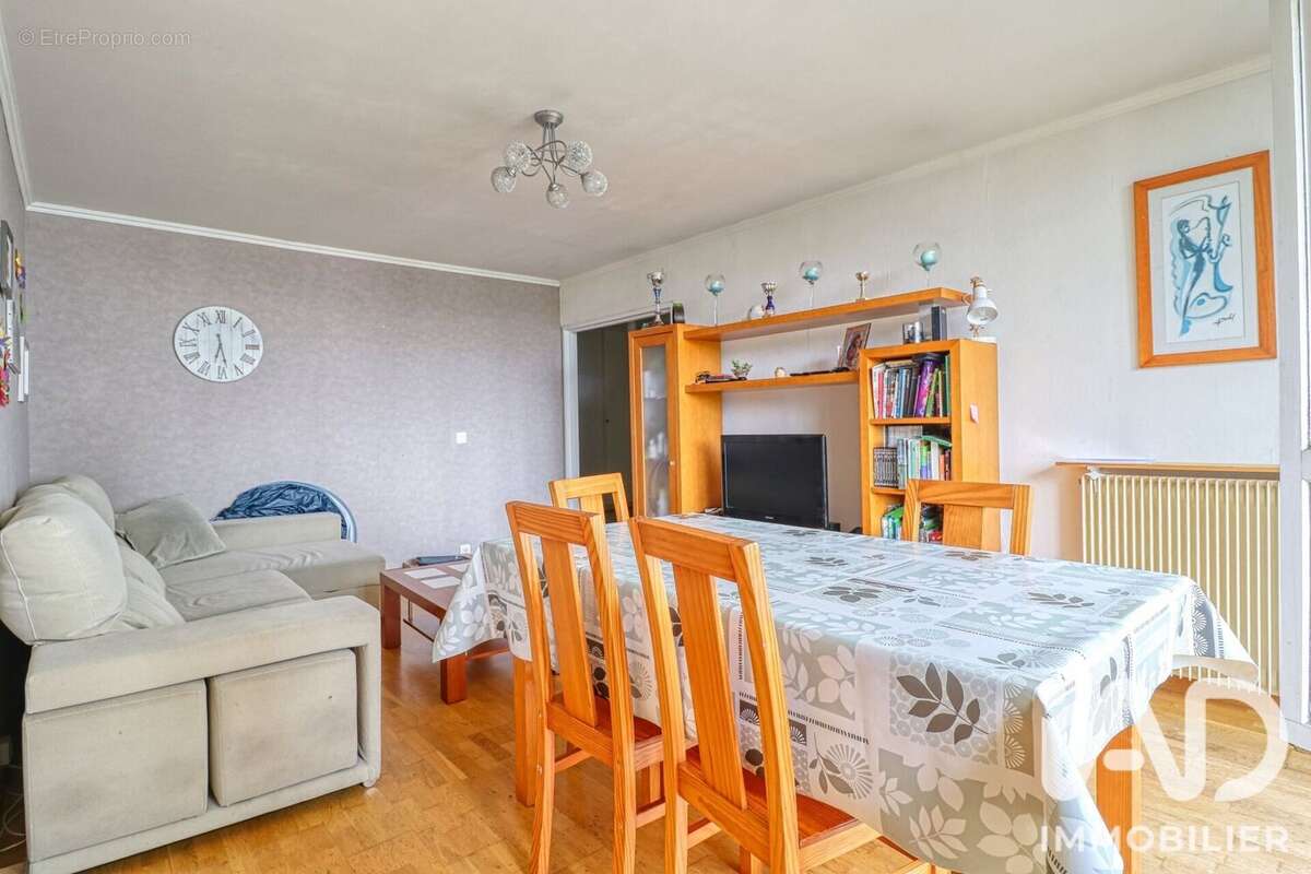 Photo 2 - Appartement à MONTIGNY-LES-CORMEILLES