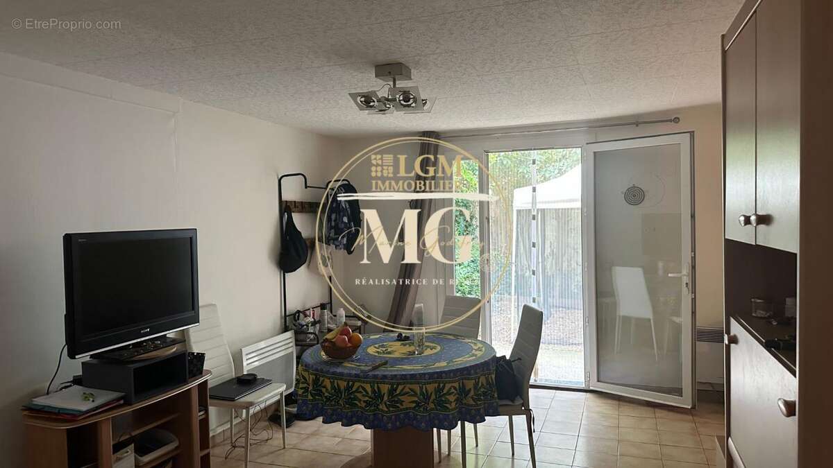 Appartement à MAUGUIO